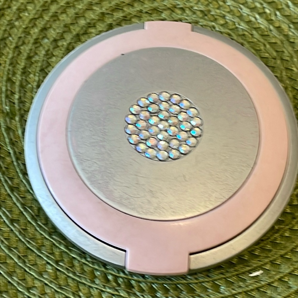 Vintage Compact Mirror
Minor Wear on Silver Paint Cover and Back